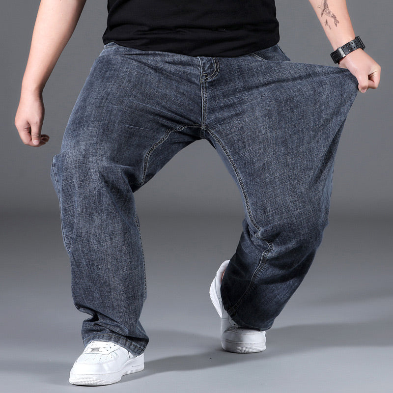 Loose and stylish straight jeans with high elasticity