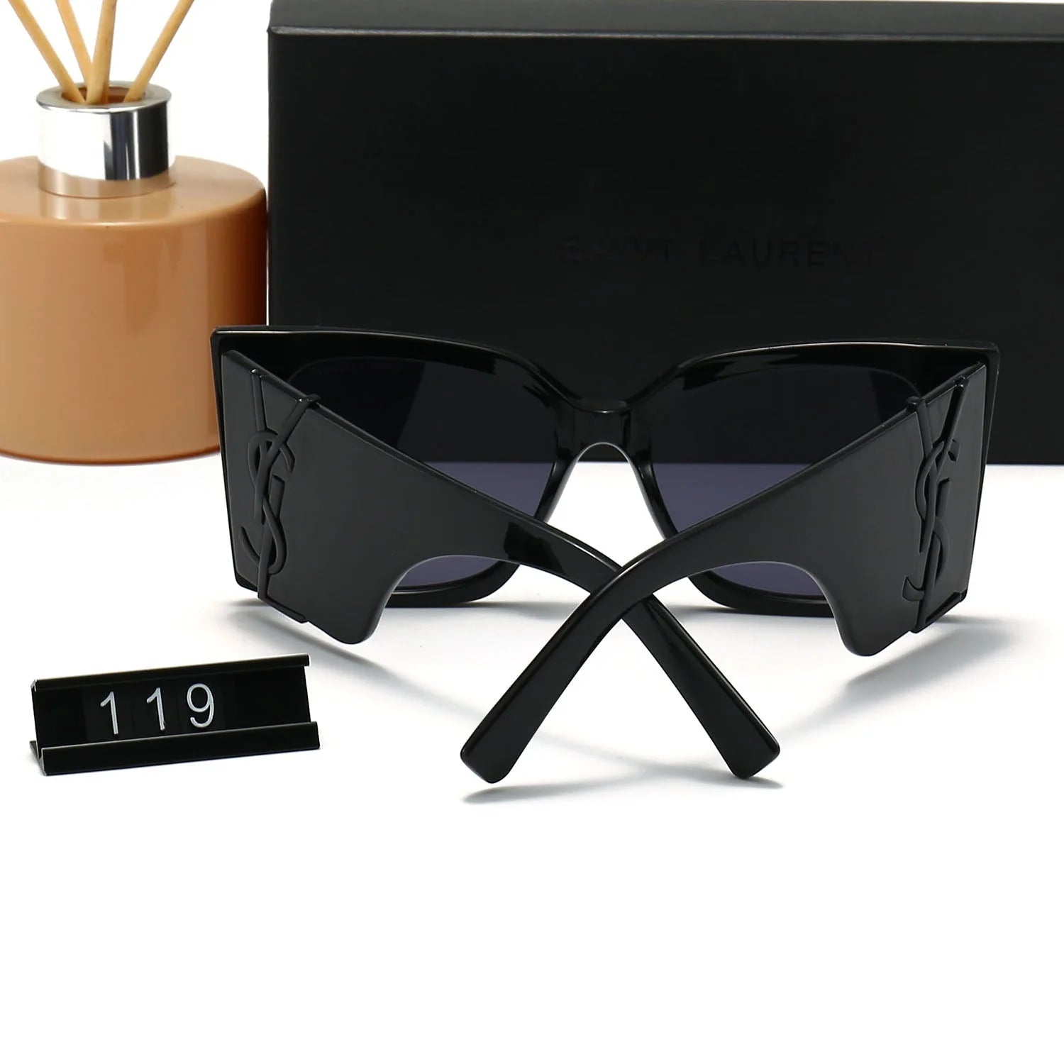 Lunettes de soleil à grande monture de luxe